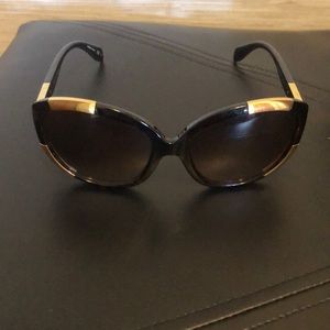Alexander McQueen women’s sunglasses